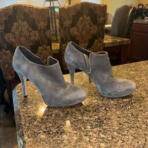 Vince Camuto Charlotte Gray Soft Suede Ankle Boot Zip Up
